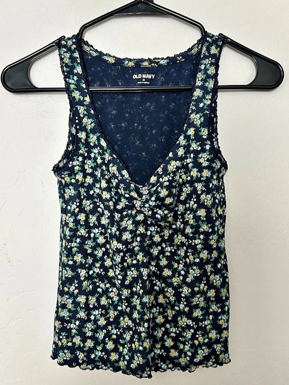 Old Navy Floral V-Neck Tank Top in Blue & Green
